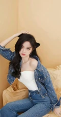 吴宣仪紧身牛仔套装着身宛如傲娇小野猫高清室内写真套图