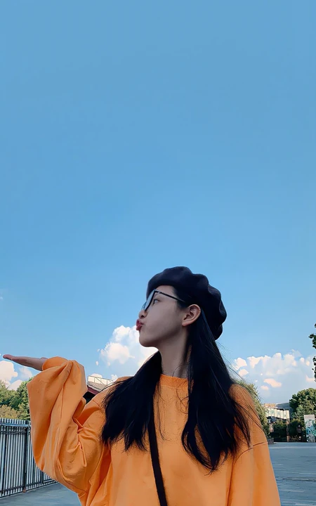 章若楠生活照手机壁纸图片，天天开心，天天不一样的章若楠美照图集