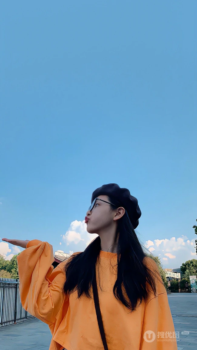 章若楠生活照手机壁纸图片，天天开心，天天不一样的章若楠美照图集