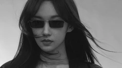 戴眼镜的程潇泰裤辣，美女程潇戴各式不同眼镜美拍写真合集桌面壁纸