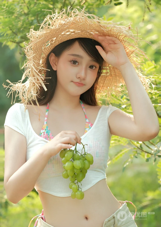 听风，懂你，我在公园等你，夏日气质短裤女生户外游玩随心超美写真图片
