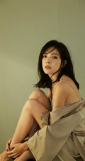 许玮宁超气质写真，大胆尝试各式家居服，诠释闺房女人独特魅力