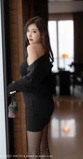 气质时尚网红女生轻熟杨晨晨Yome酷黑V领连衣裙网袜高跟穿搭美拍写真套图