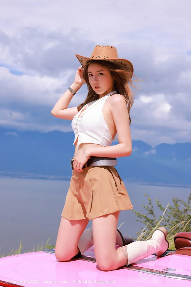 女生与狂野跑车 气质时尚女生夏西CiCi西部女郎风格主题写真套图