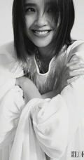 唐艺昕多套魅力着装甜美气质写真杂志图片