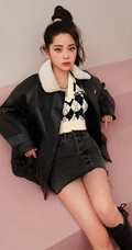 欧阳娜娜多款时尚秋冬装穿搭少女闺房写真美照