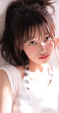 湿漉漉少女甜美室内，斑马纹泳装动人气质，纤细线条气质女生写真