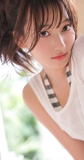 湿漉漉少女甜美室内，斑马纹泳装动人气质，纤细线条气质女生写真