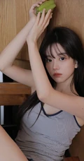 笑容超甜可人杨桃少女肩带背心小短裙穿搭居家悠闲动人清甜风写真美照