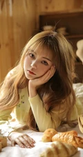 夏天真的要来了，大眼睛精致漂亮女生居家慵懒写真图片集