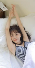 简简单单，清清爽爽，气质可人花季少女多套清爽穿搭室内动人写真套图