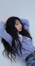 美女邢菲青春靓丽休闲穿搭唯美写真手机壁纸图片