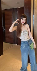 虞书欣生活照，女生虞书欣穿个性衣服的真人照片