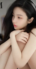 高颜值浅粉白皙少女清新白裙室内动人写真