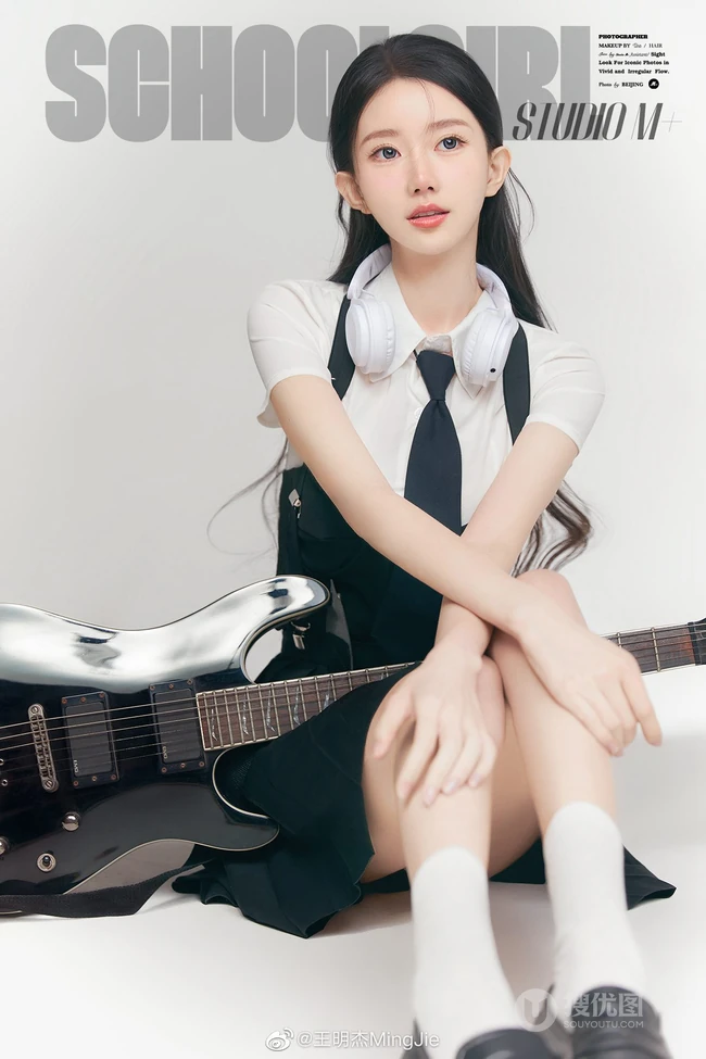 音乐系女孩，清新清新吉他少女校花高清图片