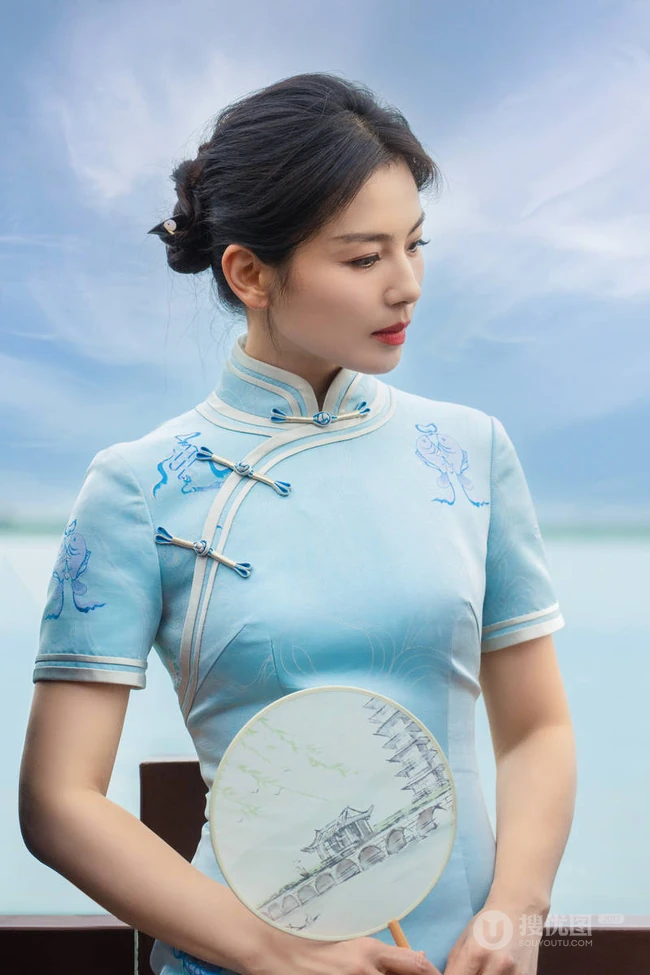 刘涛旗袍装图片
