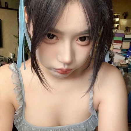 气质匀称小姐姐自拍头像图片2023最新款女生图片