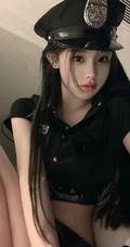 超高颜值长发精选少女动人cos制服装私人美照
