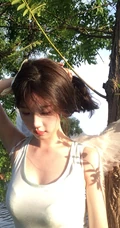 水库边的气质白裙女孩街拍随拍美照