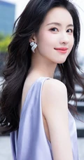 女生陈都灵席地长裙穿着展婀娜身材户外广场写真图片