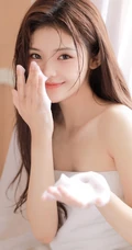 刚洗完澡的漂亮女生居家室内美照