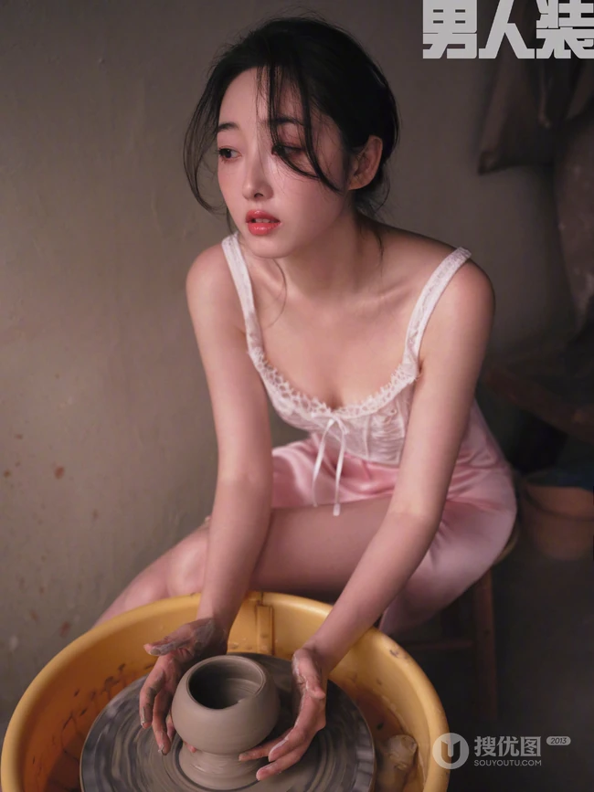 蒋梦婕气质男人装图片，这也太好看了吧