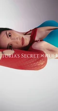 超模何穗自信气质家居服，肩带睡衣等室内服饰写真大片
