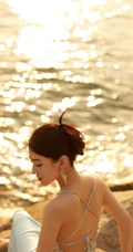 梁洁性感吊带裙落日黄昏海边唯美高清手机壁纸图片