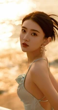 梁洁性感吊带裙落日黄昏海边唯美高清手机壁纸图片