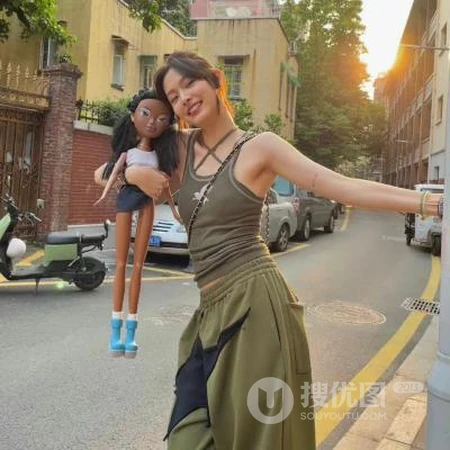 外出游玩旅拍街拍的真人清纯少女2023年最新款唯美好看头像图片