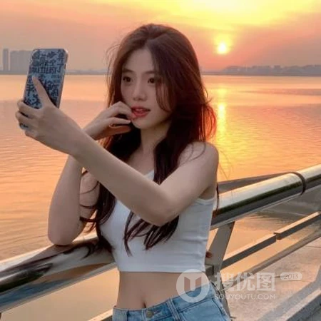 外出游玩旅拍街拍的真人清纯少女2023年最新款唯美好看头像图片
