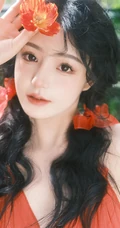 温柔的阳光，温暖的风，肩带红裙女生和娇艳的花朵唯美摄影写真图片