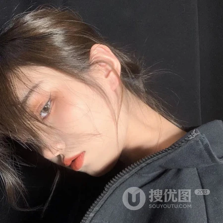 慵懒女生偏冷淡风头像图片