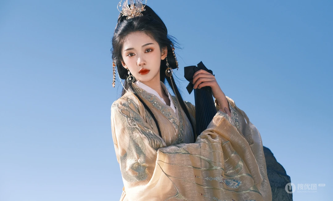 戴着凤凰朱钗，宛若皇妃的古装古风美女绝美写真桌面壁纸图片