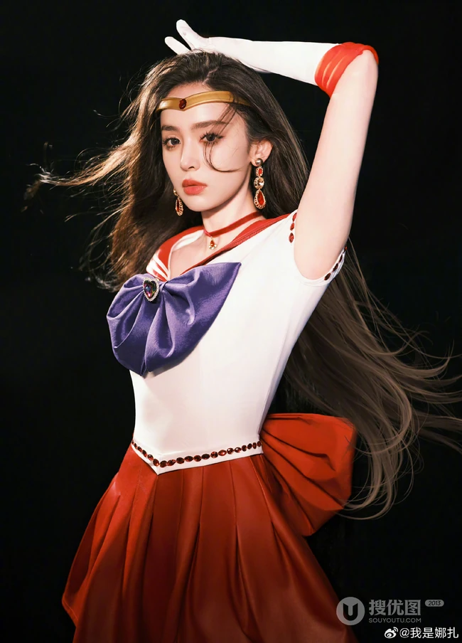 古力娜扎古灵精怪短裙cos经典少女战士写真美图