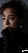 女星孙俪最新杂志写真，挑战不同个性另类奇怪服饰，优雅美丽