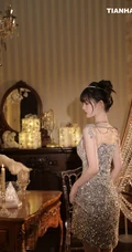 千金大小姐驾到，奢华室内，浑身闪钻连衣裙千金大小姐女生高清室内写真
