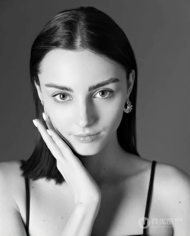 白俄罗斯女生嫩模Marina Bondarko高清黑白特写写真美照