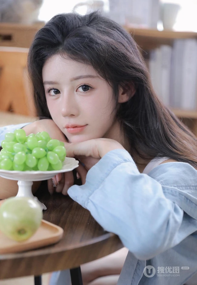 高颜值青涩可人少女居家享受慵懒生活小情调唯美好看写真套图