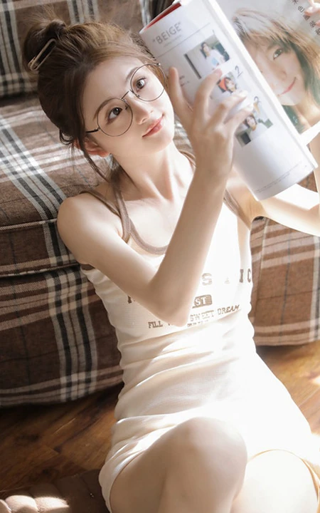 青春无敌可人少女身材肩带连衣短裙居家休闲尽显白皙线条感好看写真套图