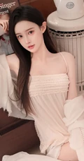美的无处藏，一见就喜欢的高颜值黑直长发女生小姐姐肩带睡裙室内写真套图