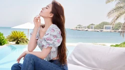 刘亦菲壁纸，美女刘亦菲旅拍度假加多套不同服饰穿搭写真壁纸套图
