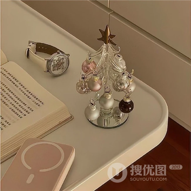 2024年适合当朋友圈背景的烟花，首饰，苹果，草莓，百合花等多图图片 第3张