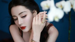 迪丽热巴壁纸，美女迪丽热巴超美吊带刺绣长裙穿搭写真壁纸套图