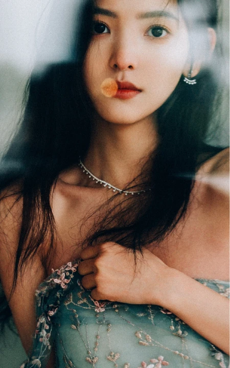 章若楠手机壁纸，美女章若楠超美海边码头写真手机壁纸套图