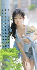 一起打球吗，清新靓丽的学生妹少女简单马尾辫发型加背心牛仔短裤户外球场写真图集