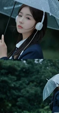 轻风细雨，享受一个人的清新和音乐，撑伞行走在阴雨中的女孩漫步绿荫树下摄影美图