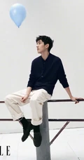 刘昊然多套不同服饰穿搭帅气写真登某杂志封面图片