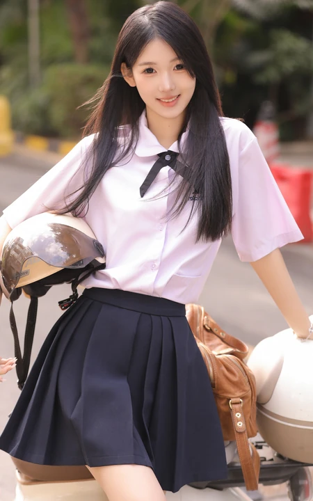 少女的校园时光，骑电动摩托车的长发秀气清新学妹街拍美照图集