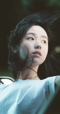 女明星陈都灵车内氛围感写真合集